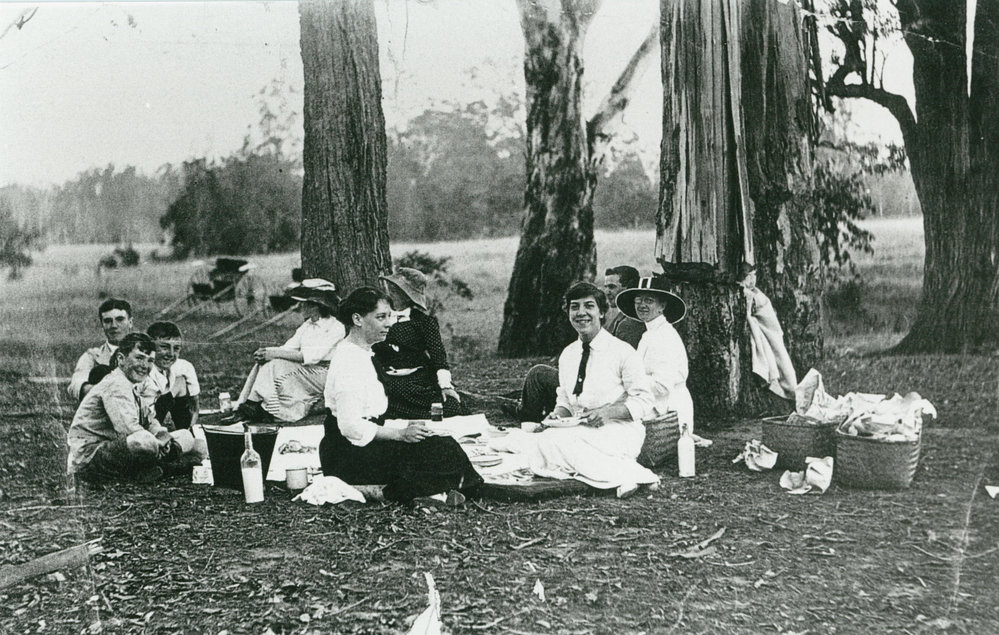The Sawtell Family of Albion Park