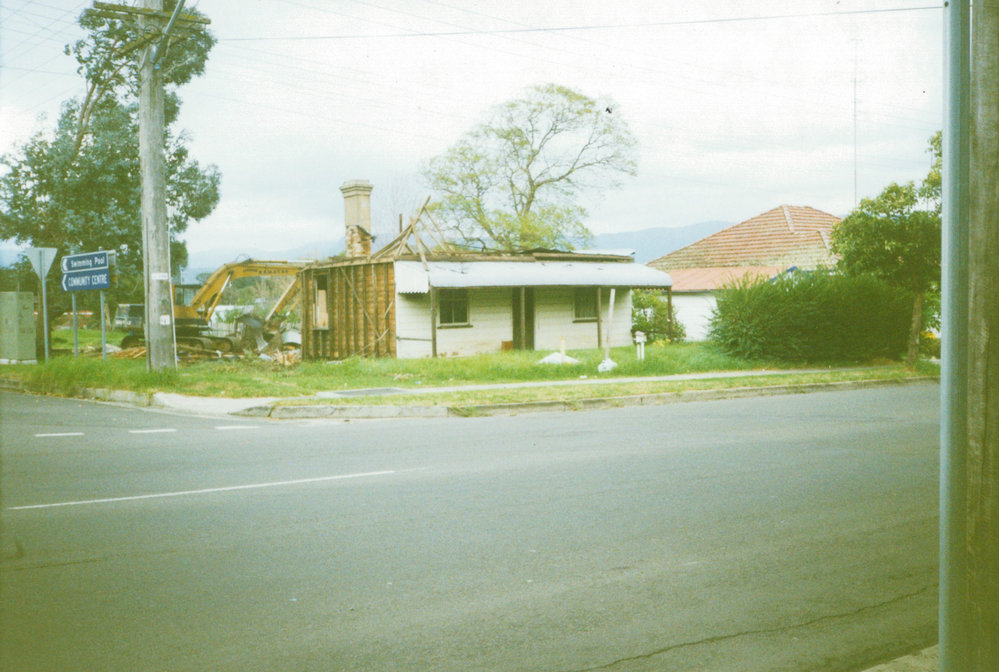 Demolition of the old Albion Park School Teacher's Residence