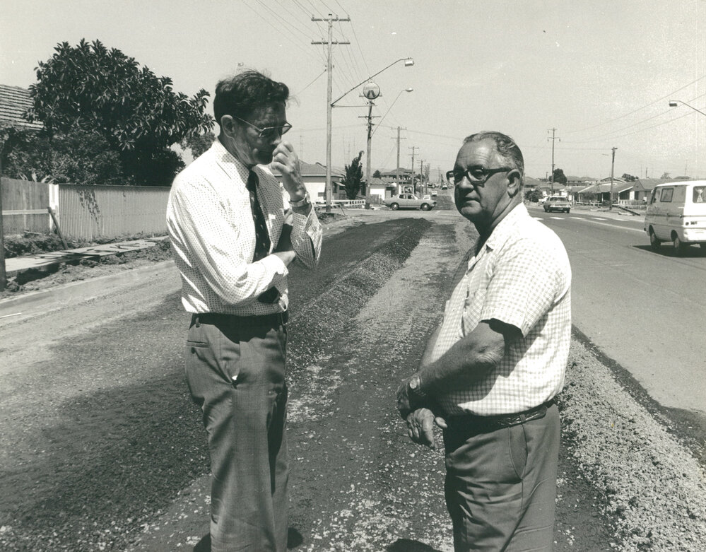 Enginee:r Hugh Newman &amp; Ganger Dick Williams at the Lake Entrance Rd reconstruction