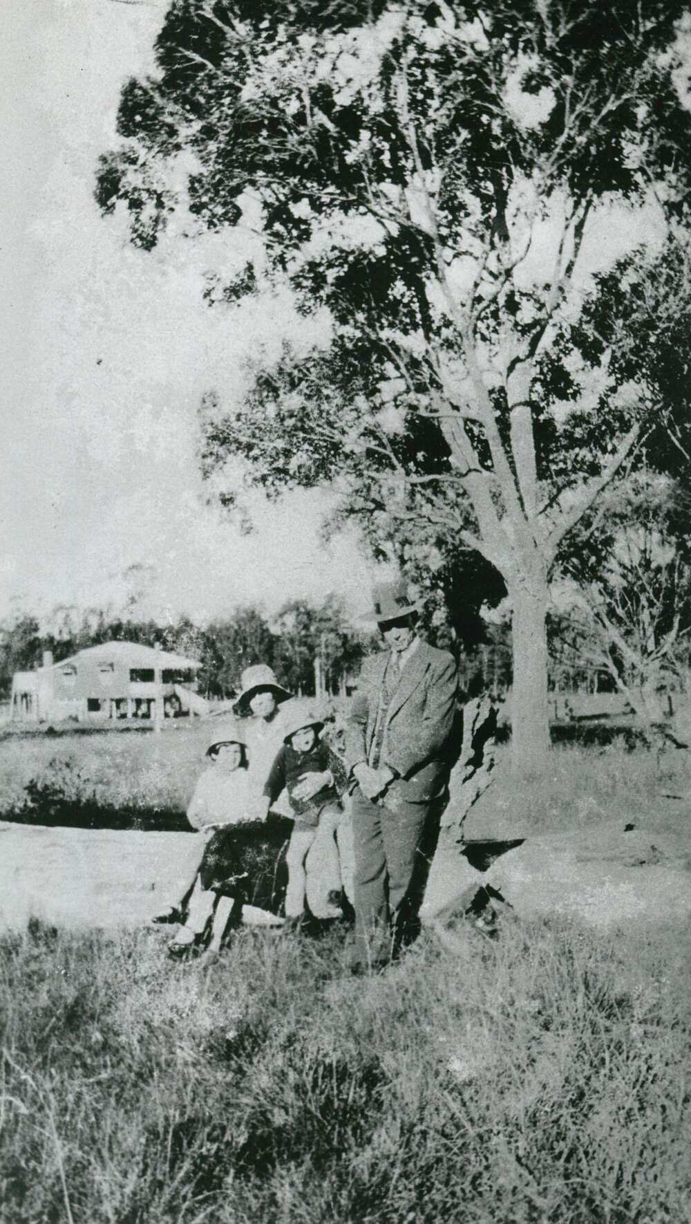 The McIlquham Family at Oak Flats