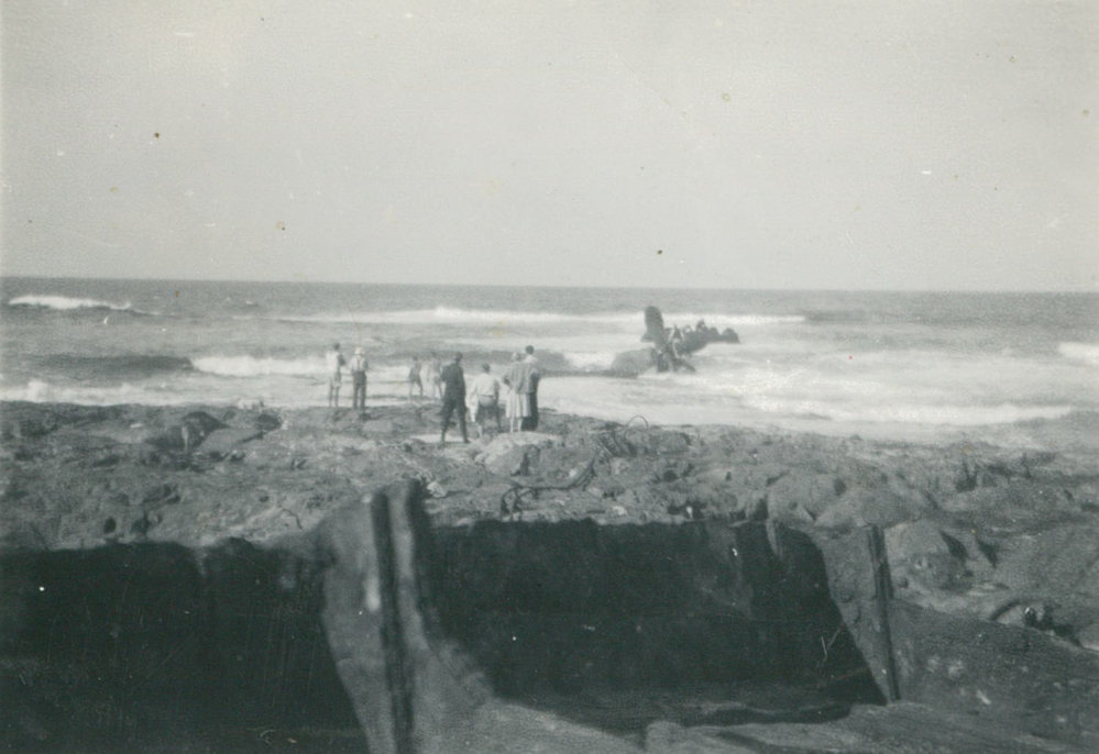 Salvaging the propeller of the 'Cities Service Boston' 1957
