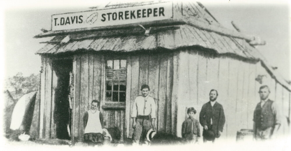 Thomas Davis' store at Tullimbar