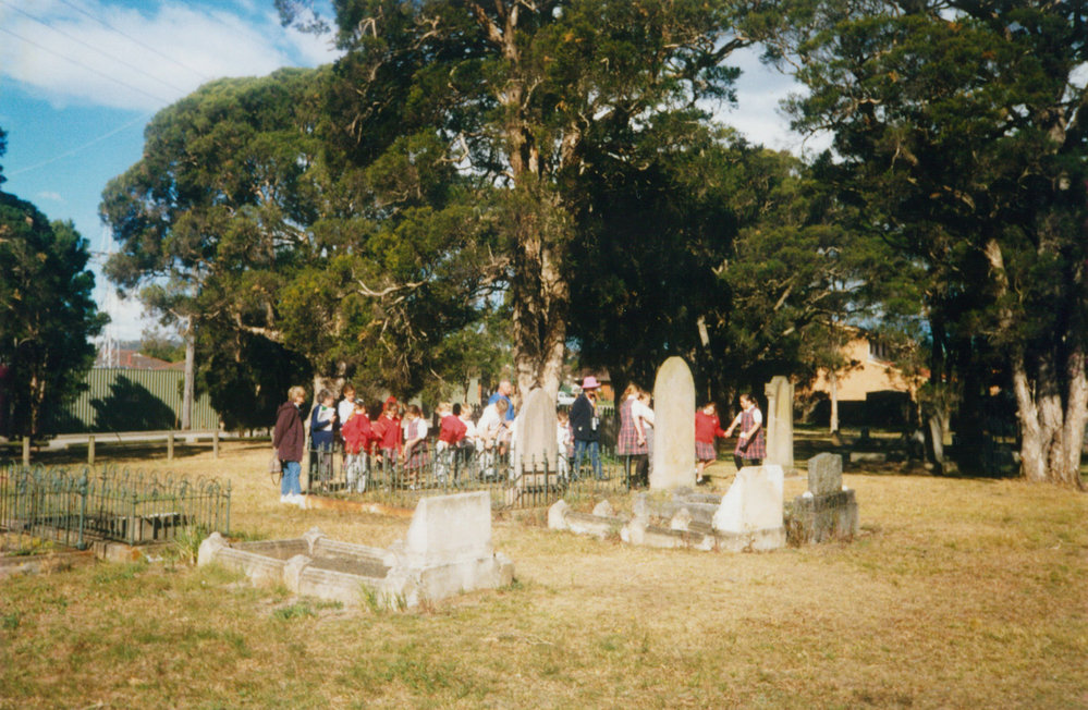 School group at Albion Park Pioneer Cemetery