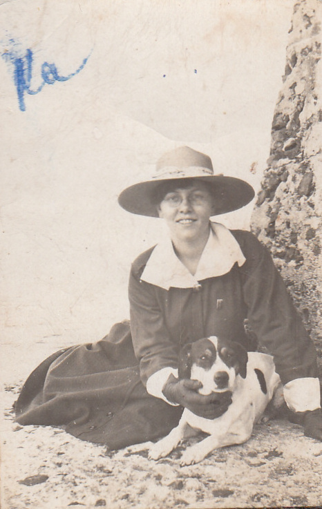 Kathleen (Kaleen) Lottie Allen and her Doggie