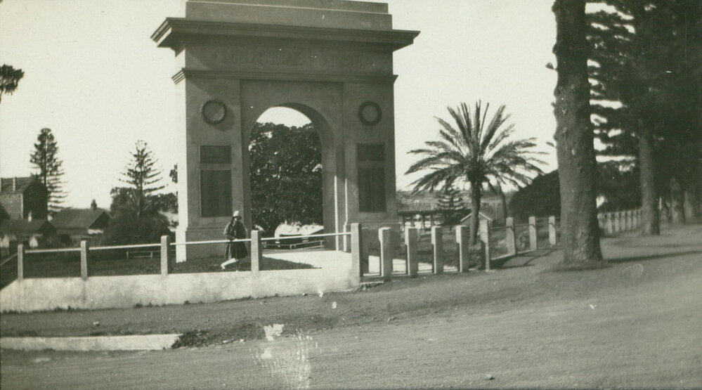 Kiama Memorial Arch