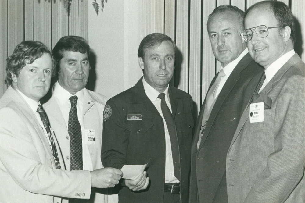 Shellharbour Rotary Club Presentation to Illawarra Ambulance Association 