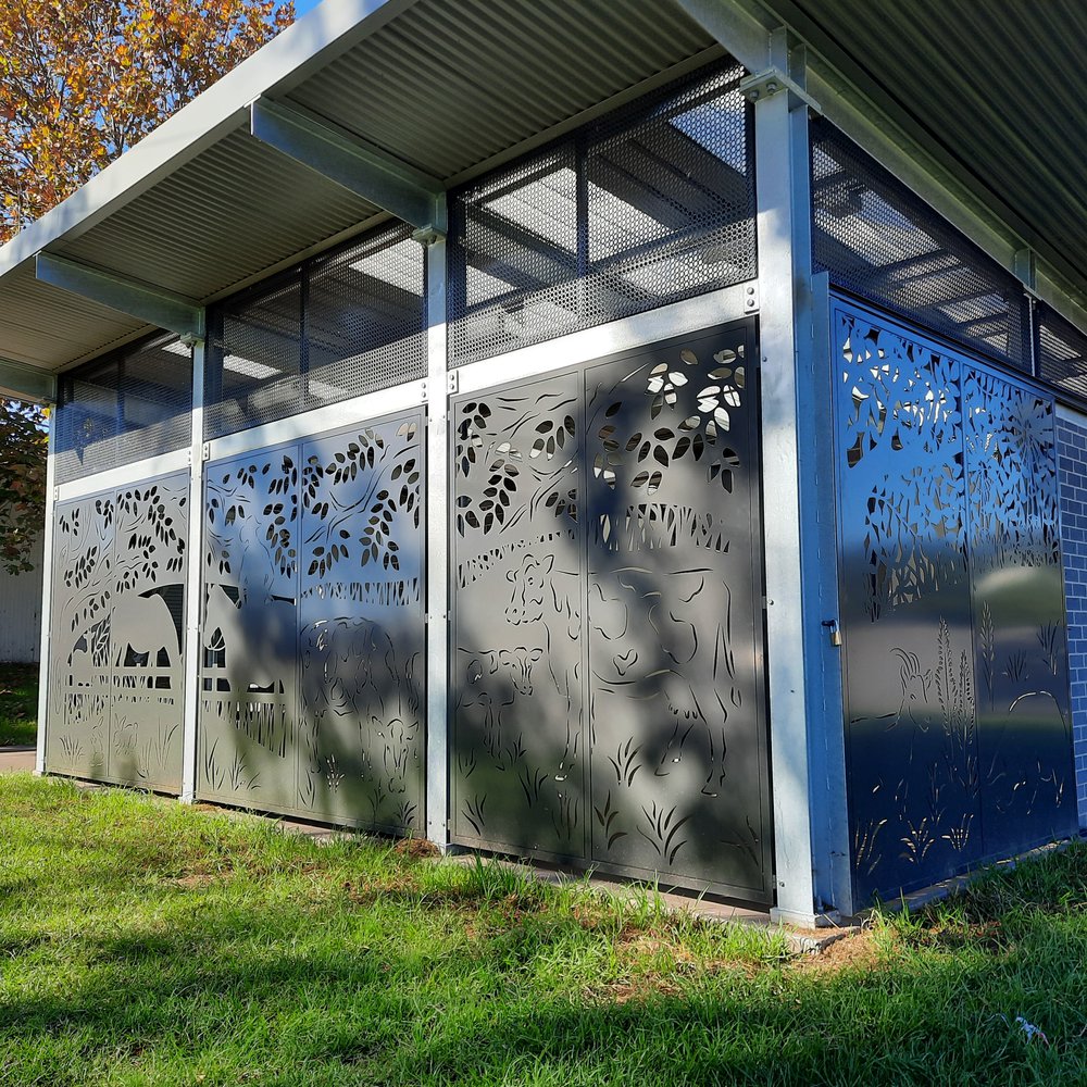 Amenities screening - Albion Park Showground