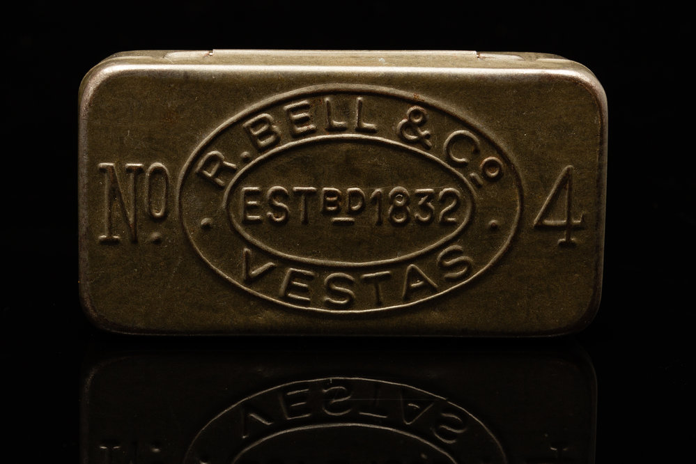 R. Bell And Co Match Vestas Tin