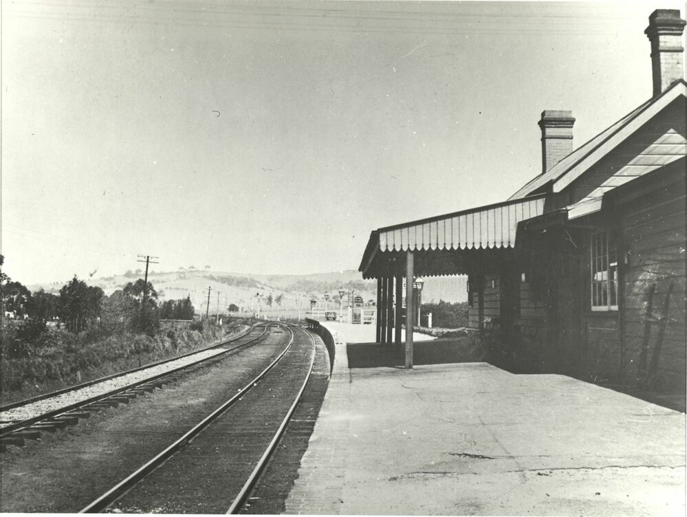 Albion Park Railway Station