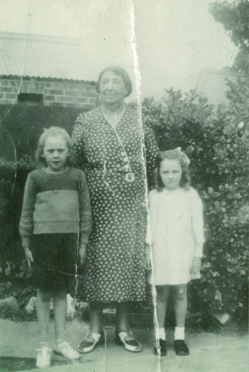 Agnes O'Gorman with Marjorie Murray and Colleen O'Gorman