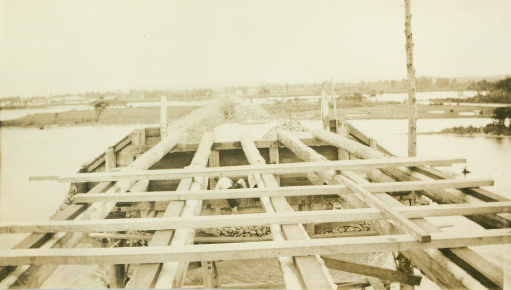 Construction of Windang Bridge