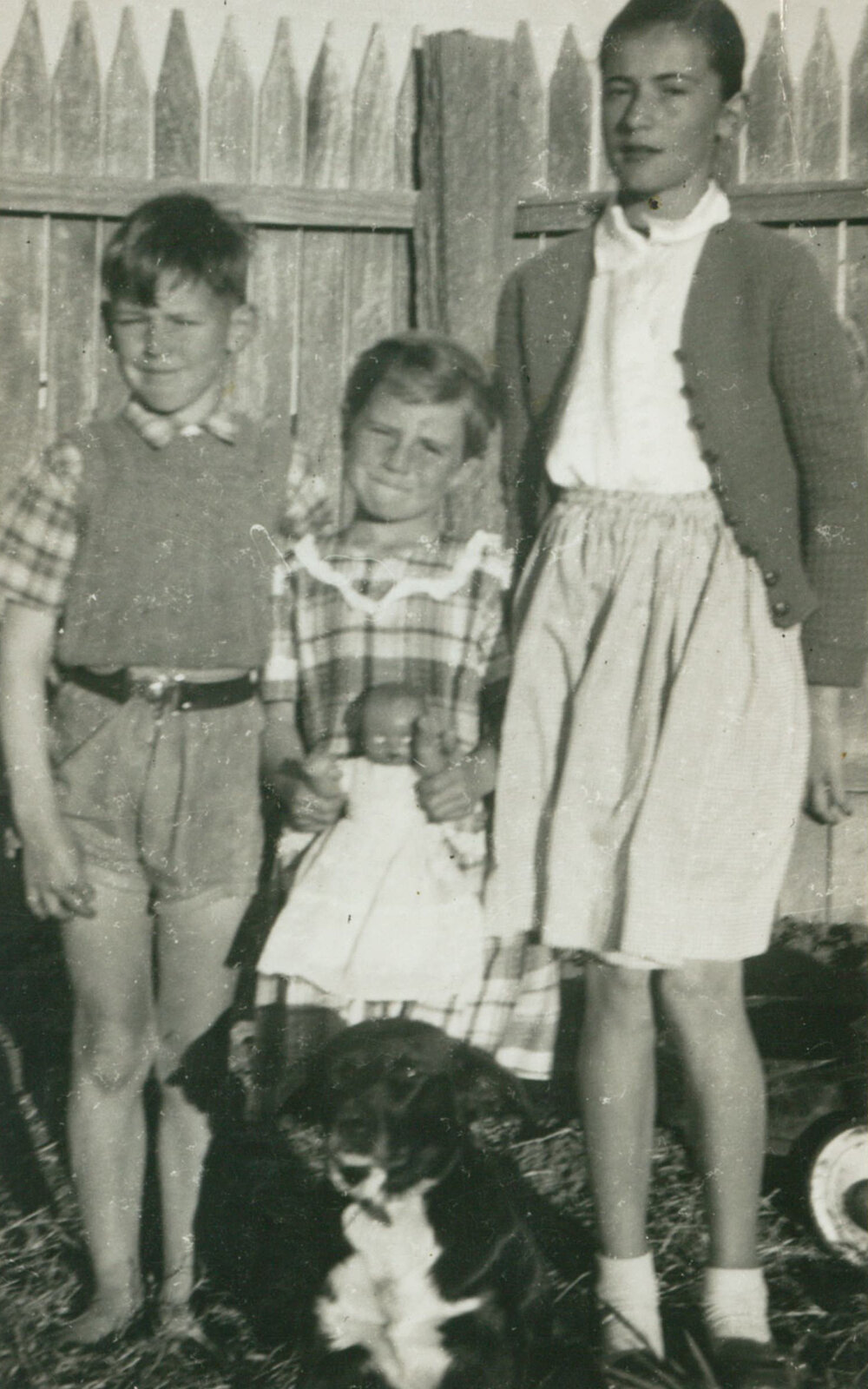 Rakowski Family with Pet Dog