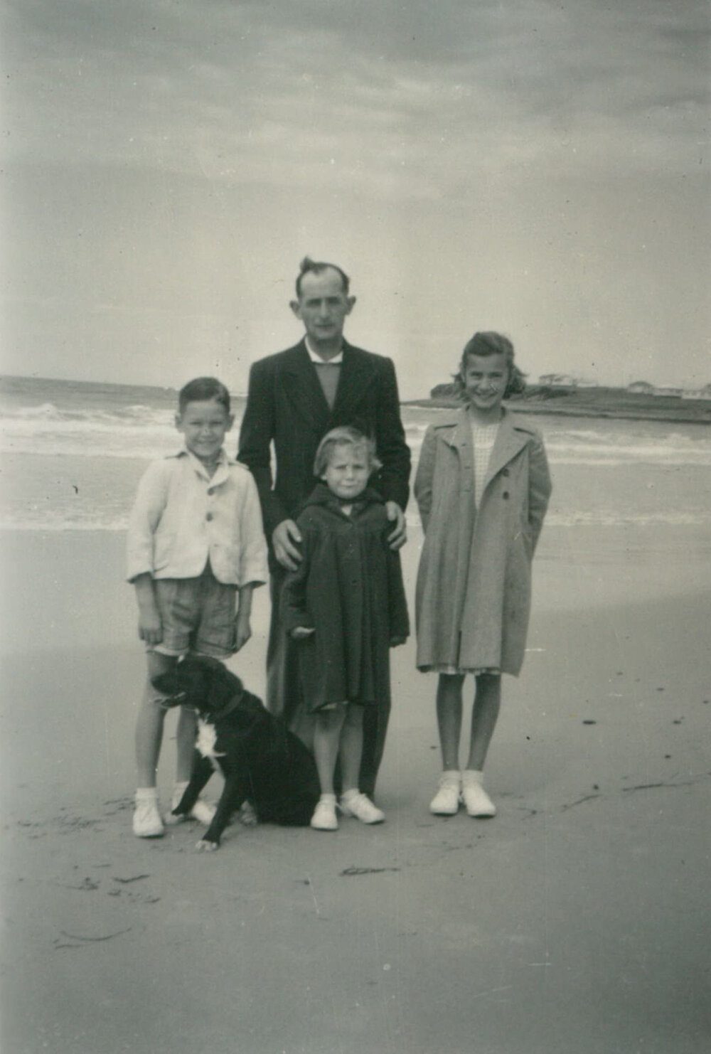 The Rakowski Family and Pet Dog