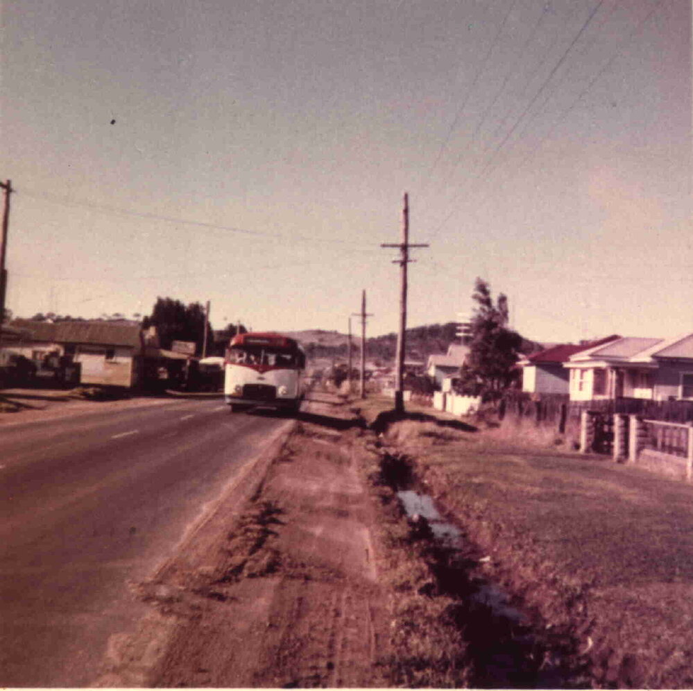 Rutty's Bus at Albion Park Rail
