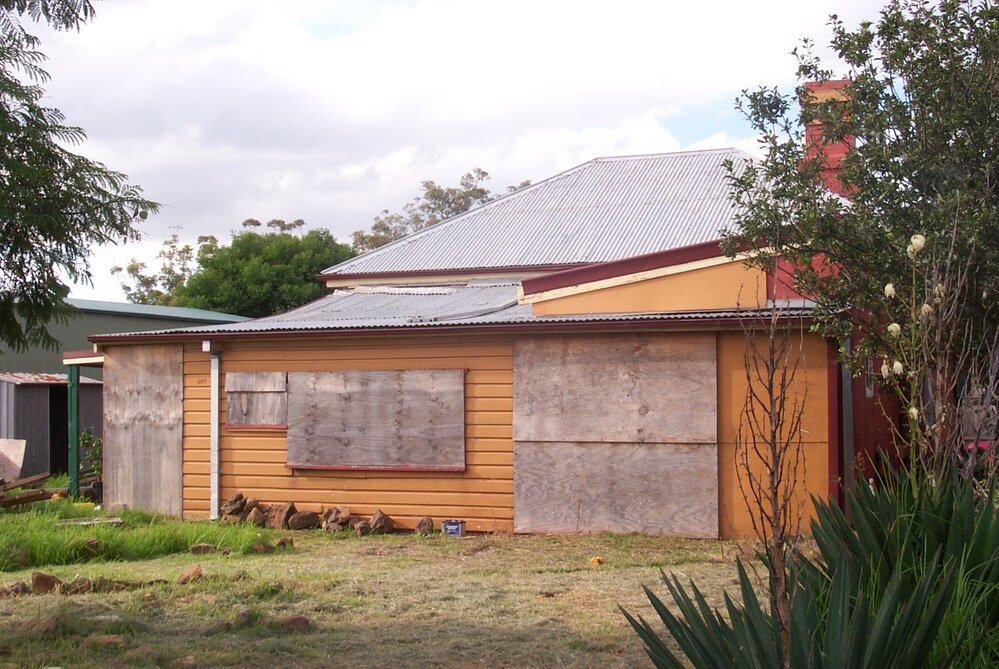 Albion Park Railway Station