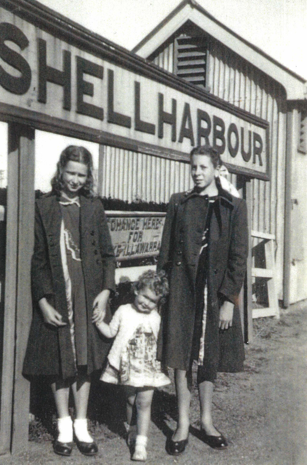 The Spence Sisters at Shellharbour Station