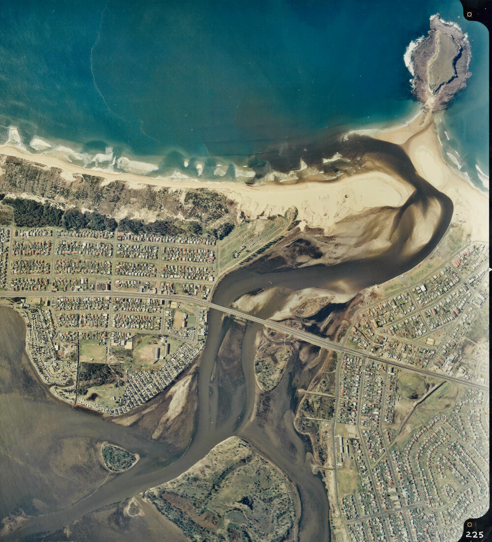 Windang Bridge and Mount Warrigal