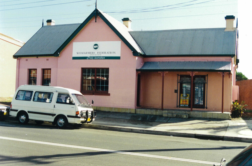 ESA Bank, Albion Park