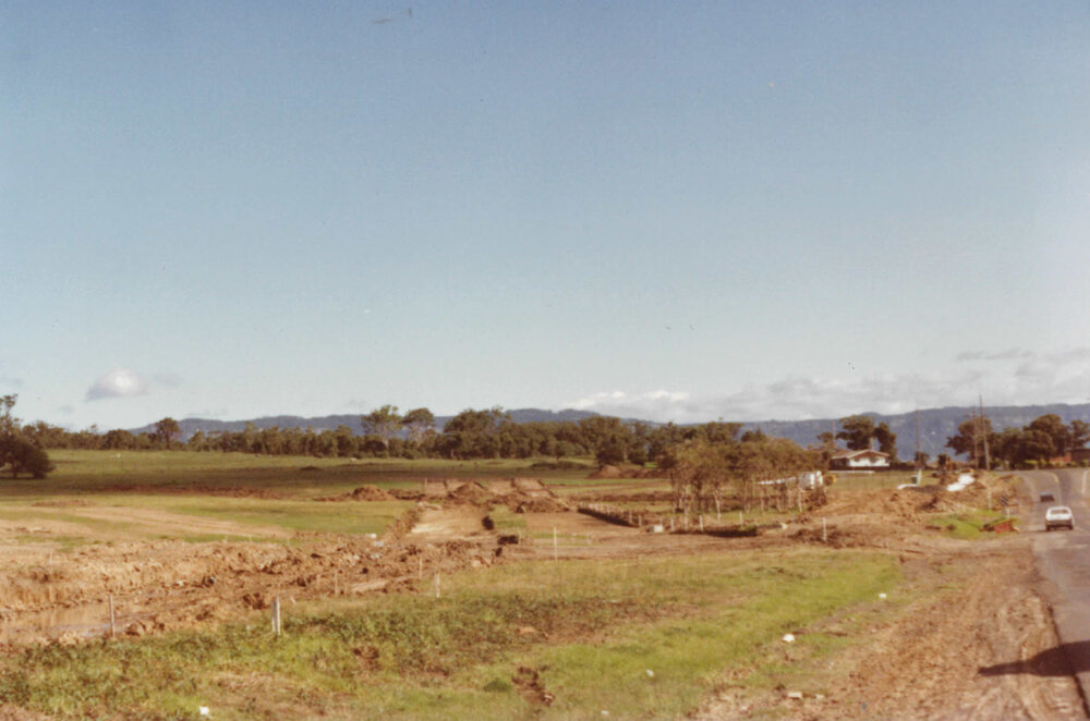 Old Lake Entrance Road