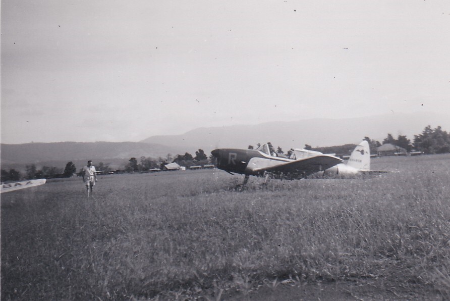 DH Chipmunk VH RSR at Airport