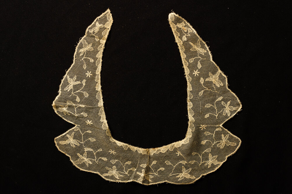 Cream Lace Collar