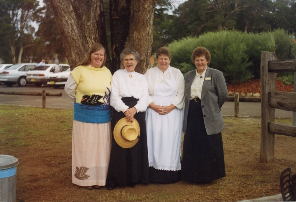 Macquarie Pass centenary celebration parade 1998