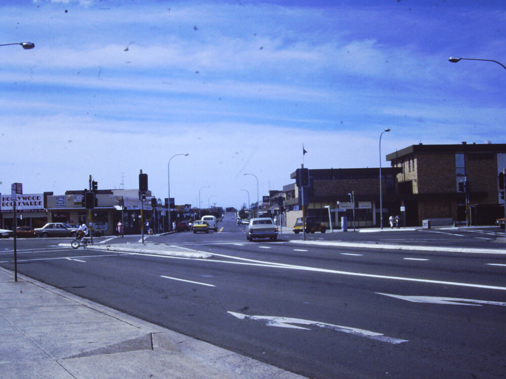 Corner of Lake Entrance and Shellharbour Roads