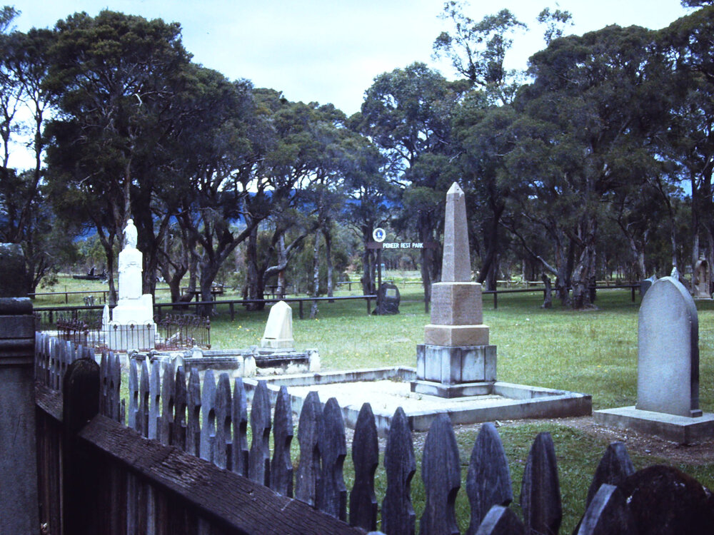 Albion Park Pioneer Cemetery