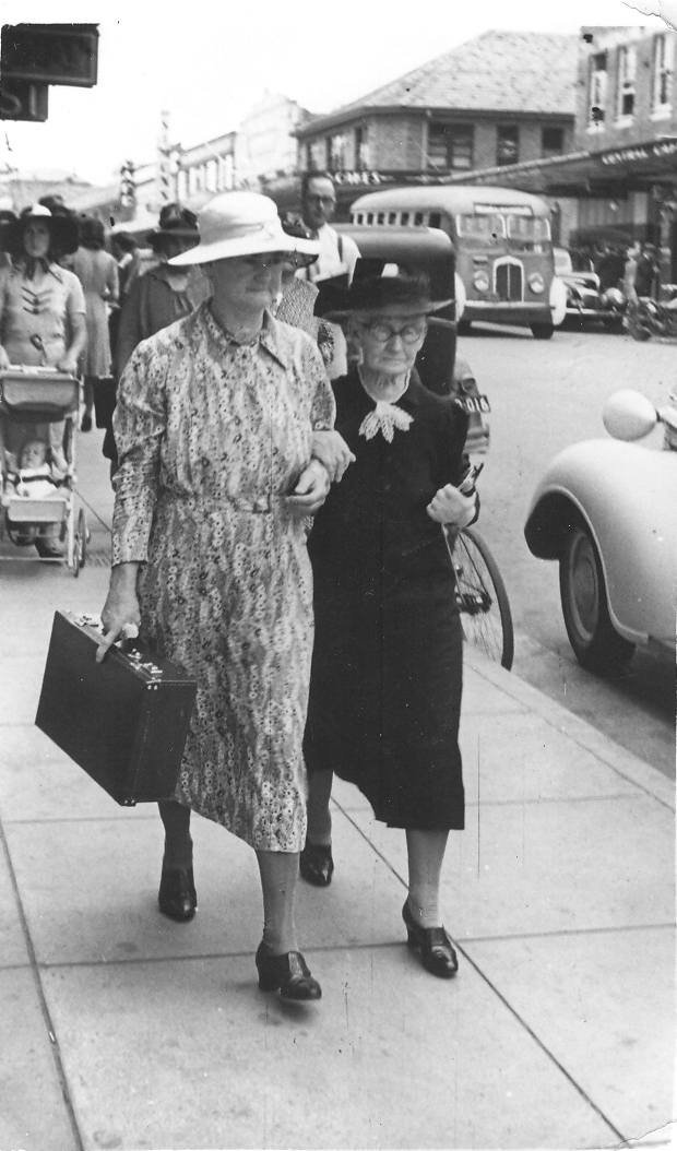 Muriel Parkinson and Euphemia Couch