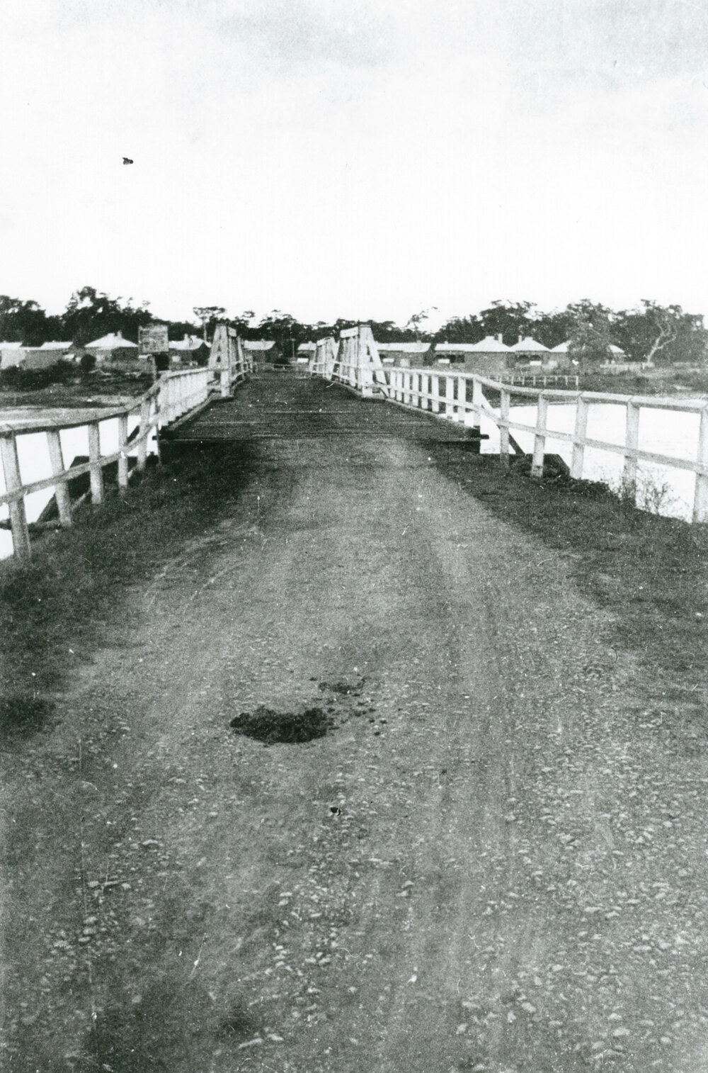 Minnamurra Bridge looking south to Minnamurra
