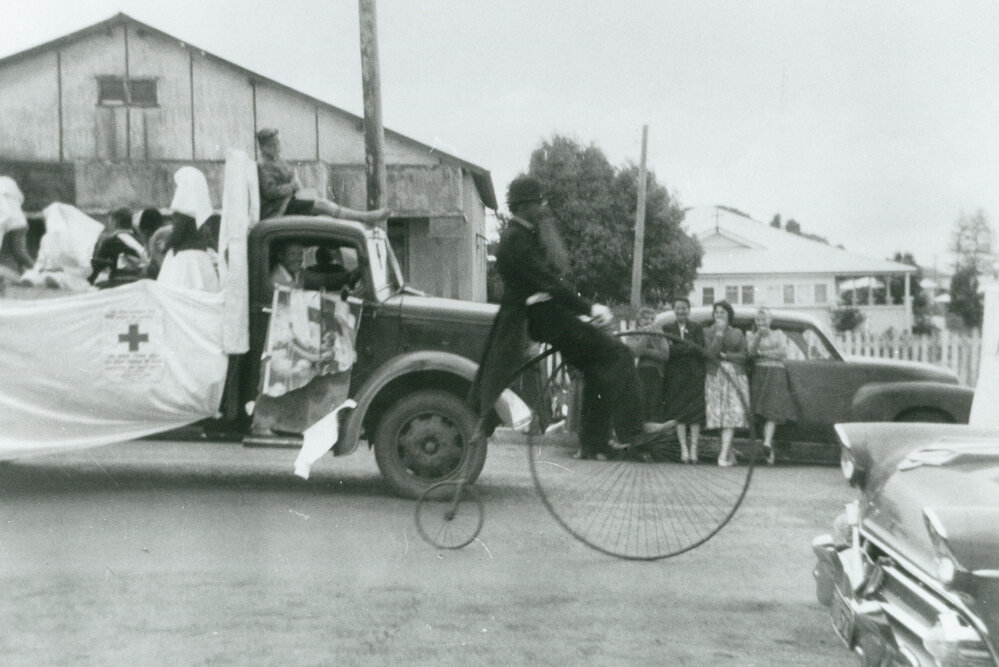 Red Cross float, Shellharbour Centenary Parade