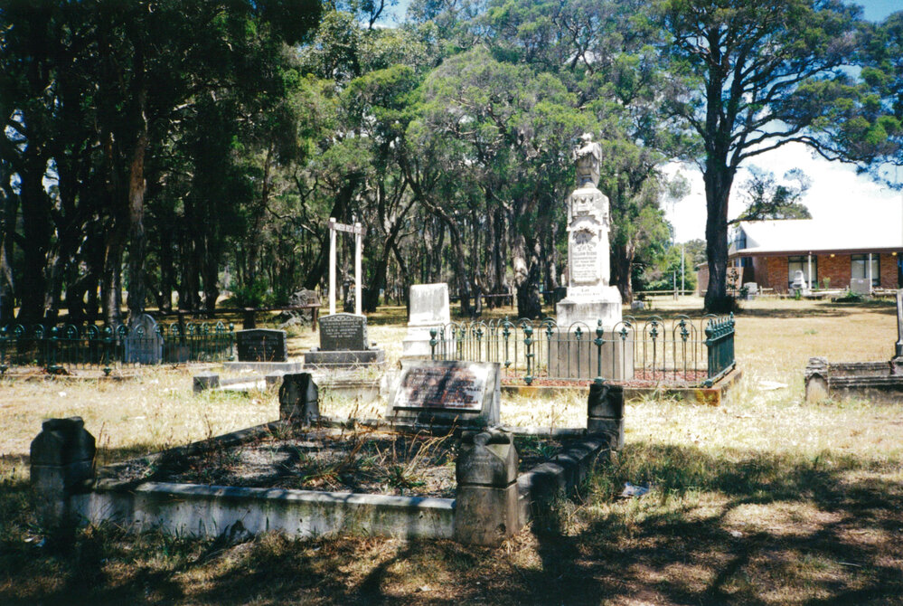 Albion Park Pioneer Cemetery