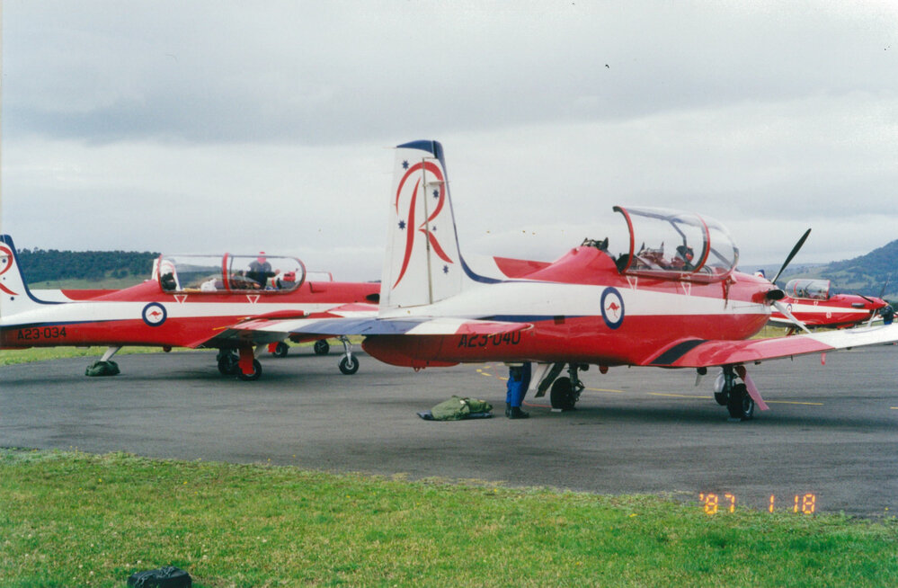 The RAAF Roulettes at Albion Park Aerodrome