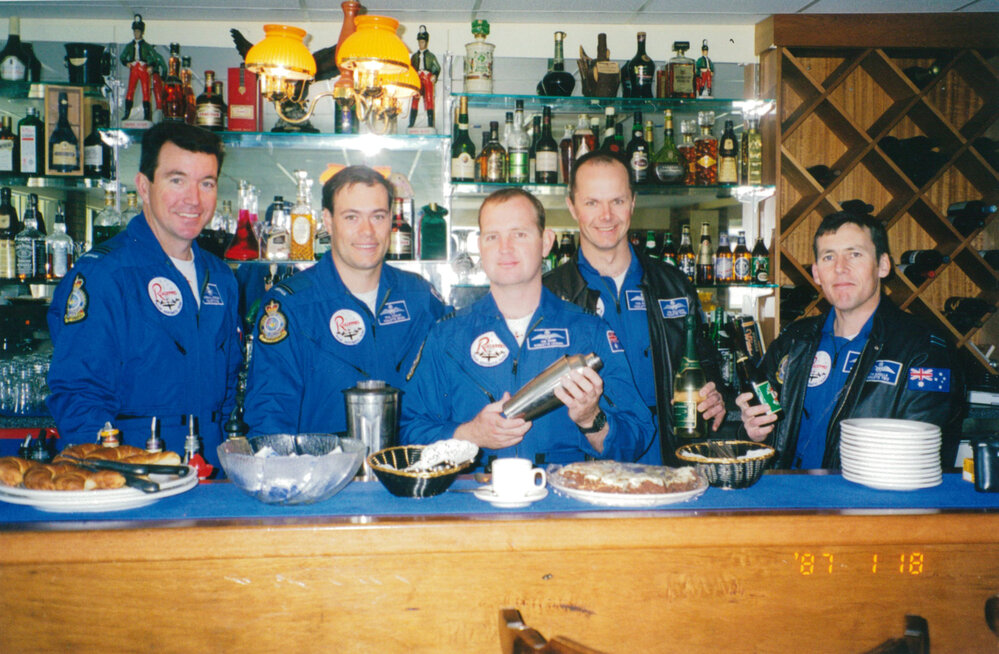Behind the bar with the Roulettes