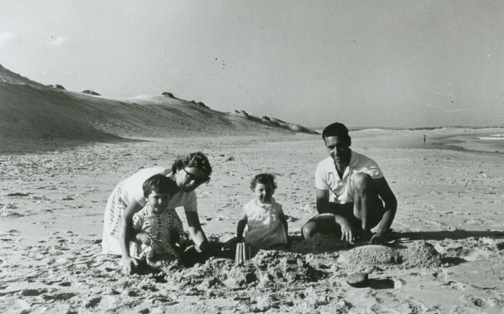 The Carscadden Family at Warilla Beach