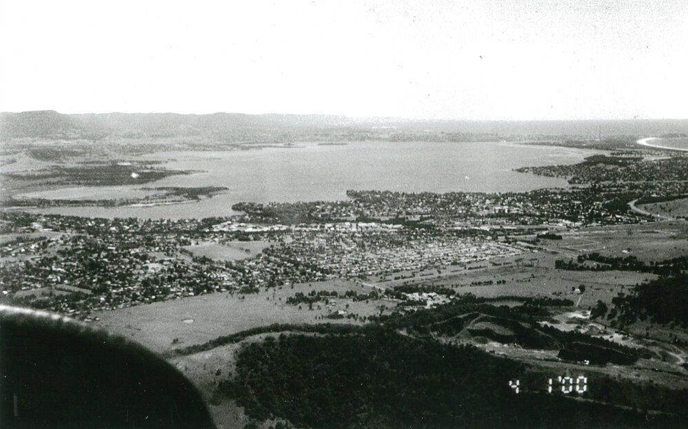 Aerial view of Lake Illawarra 2000