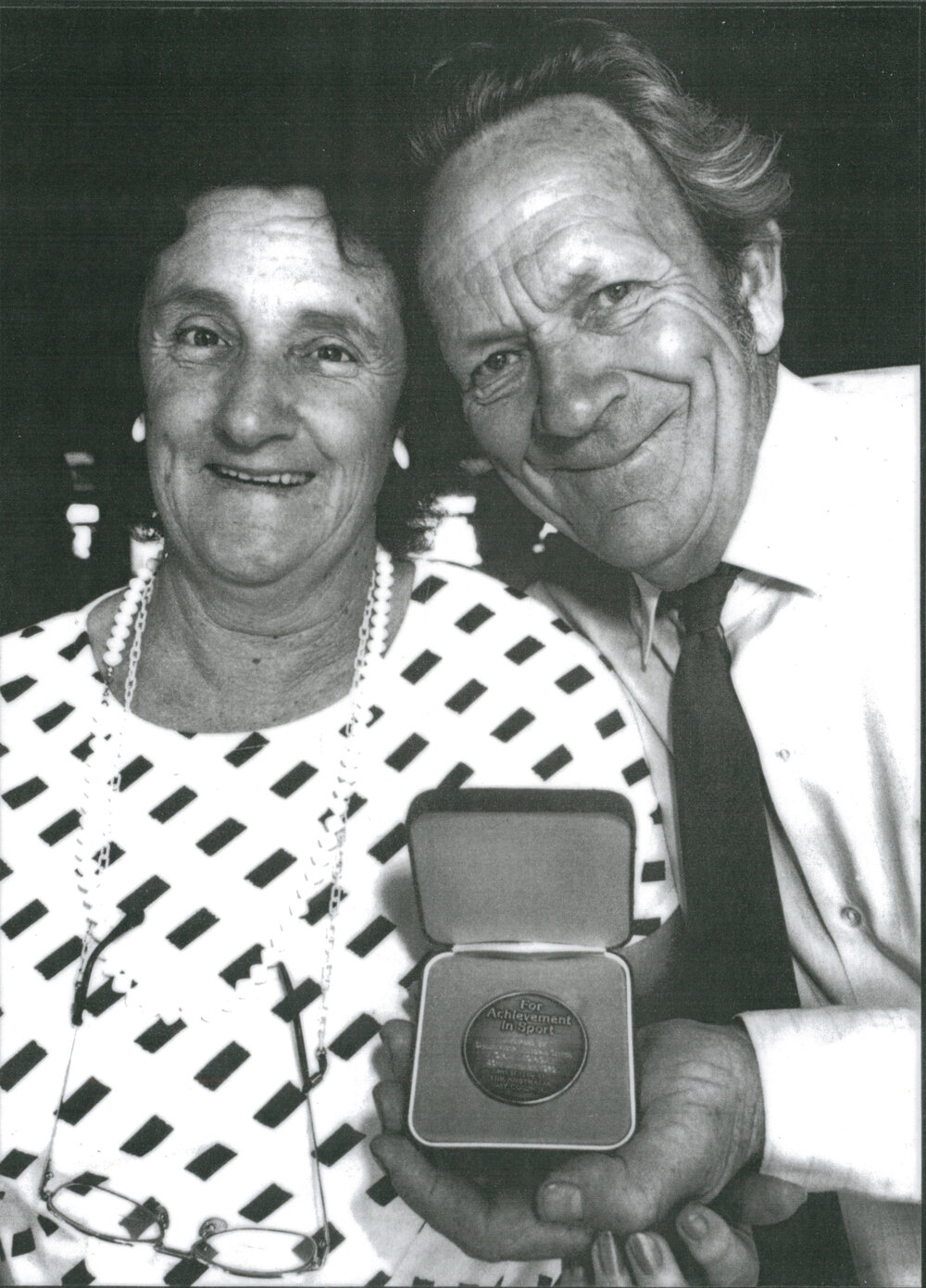 Norm &amp; Joyce Morgan with the 1989 Australia Day Sports Award presented for service to Tug-of-war