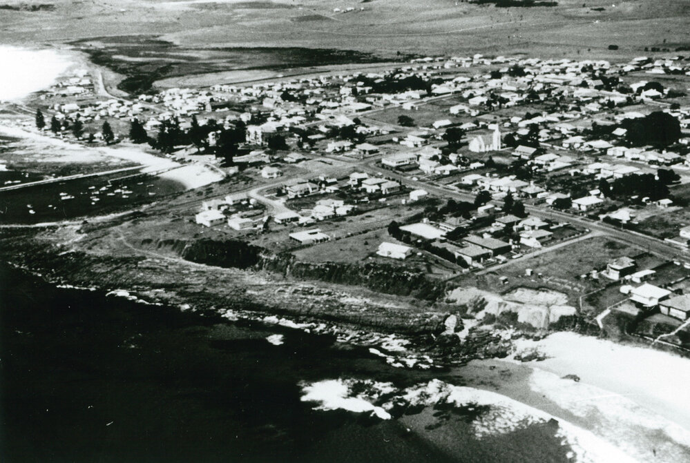 Aerial view of Shellharbour 1956