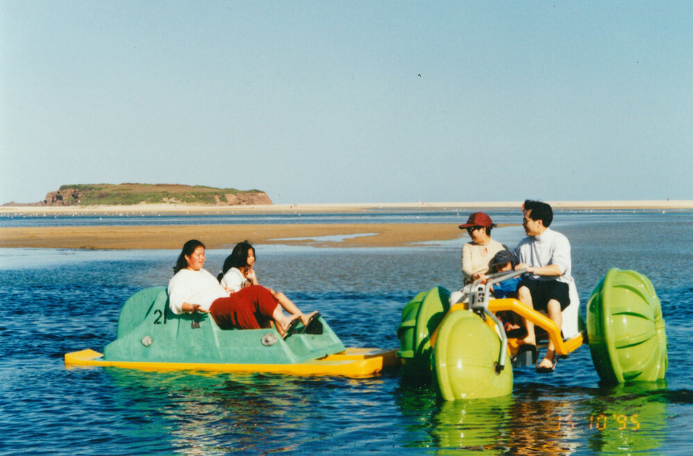 Paddle boats at Lake Illawarra Entrance 1995
