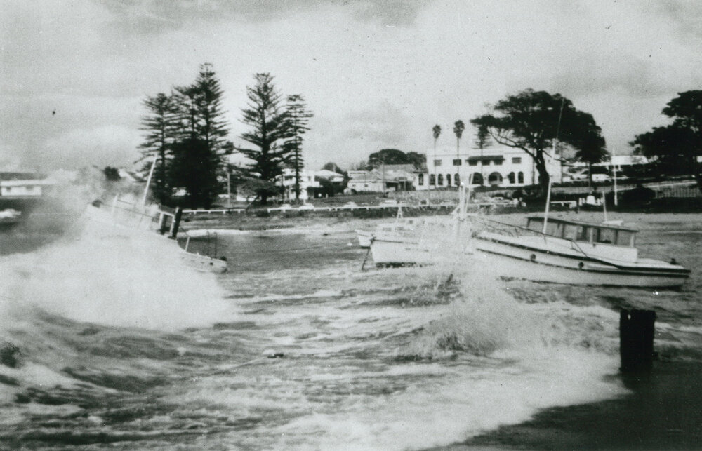 Rough seas in Shellharbour Harbour