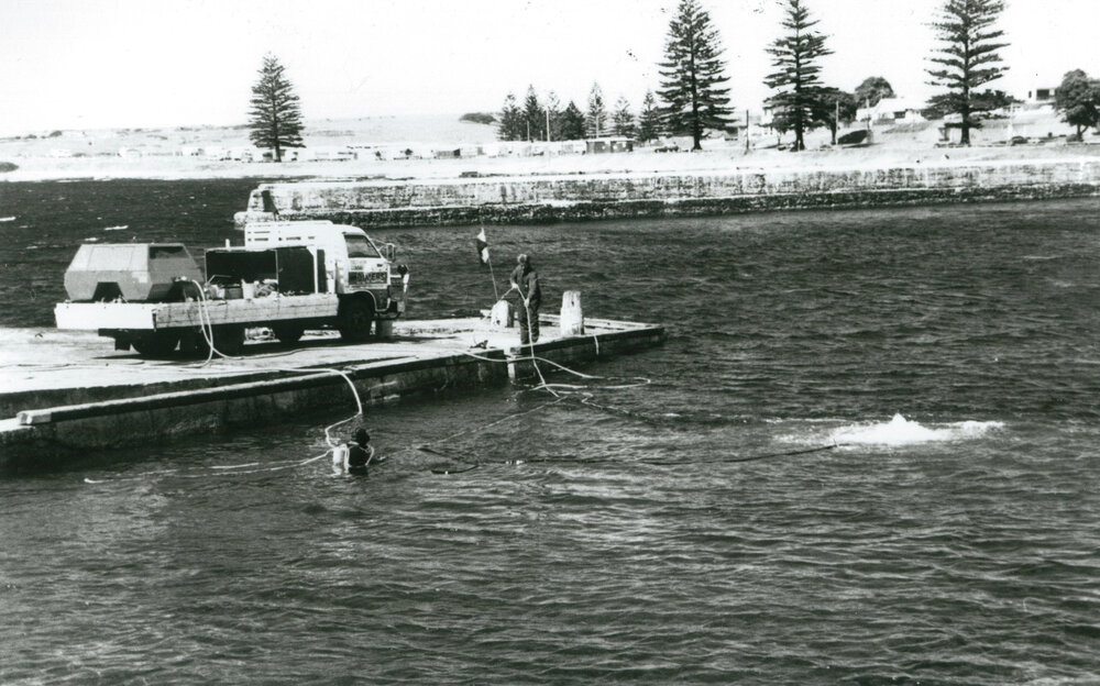 Repairing Shellharbour jetty 1989