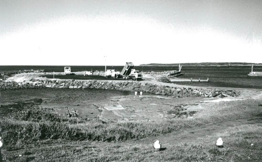 Surfacing the carpark area at Shellharbour Harbour