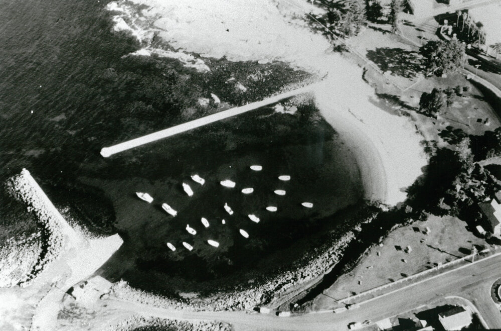 Aerial view of Shellharbour Harbour 1983