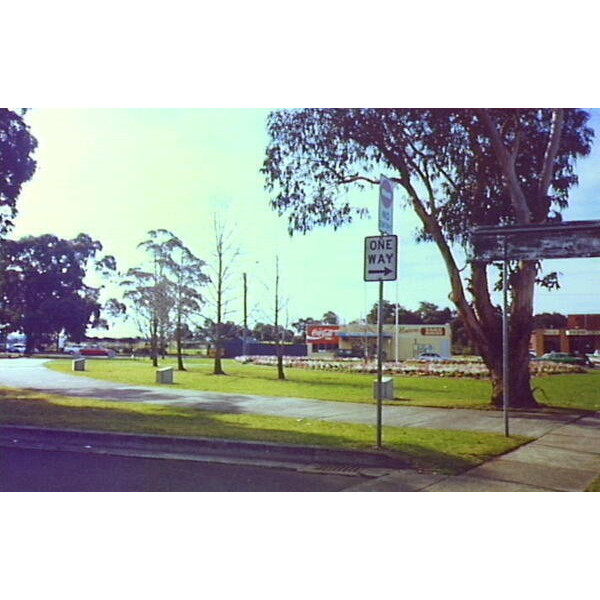 L R Mood Park