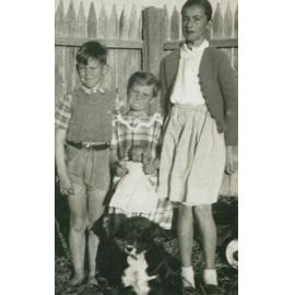 Rakowski Family with Pet Dog