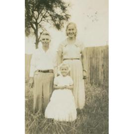Stan, Elisabeth Rakowski and Elisabeth Sikora