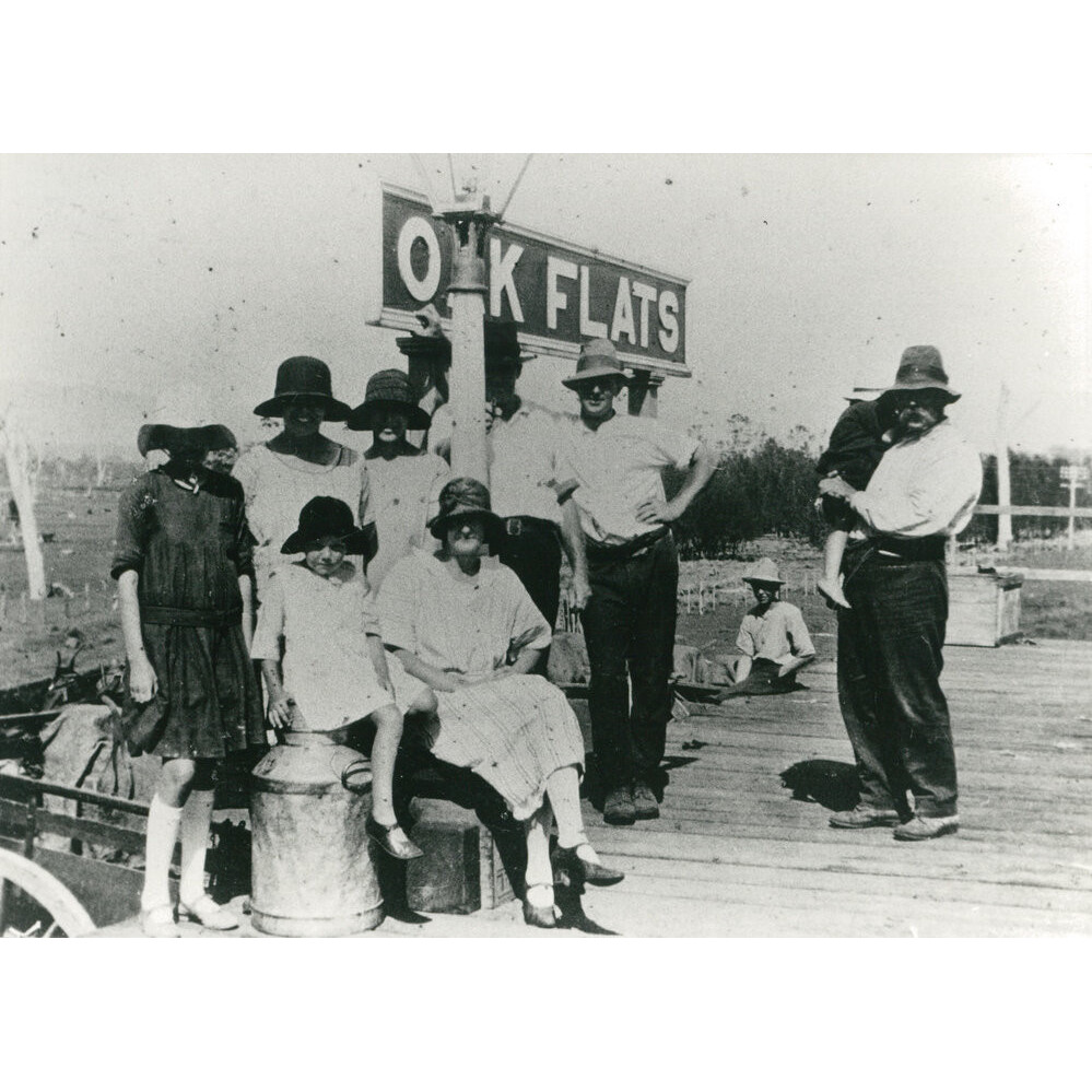 Oak Flats Railway Platform c.1920.