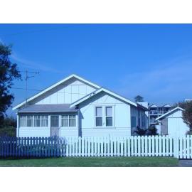 Cottage, Shellharbour Village