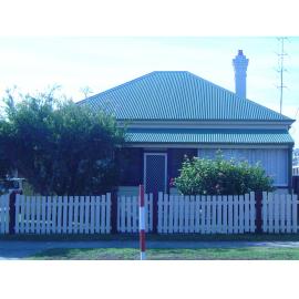 Cottage, Shellharbour