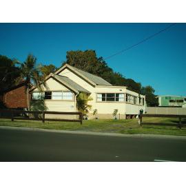 Cottage, Lake Illawarra South
